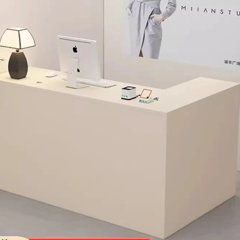 Dentist Curved Reception Desks - Office Furniture Rental 评论和价格