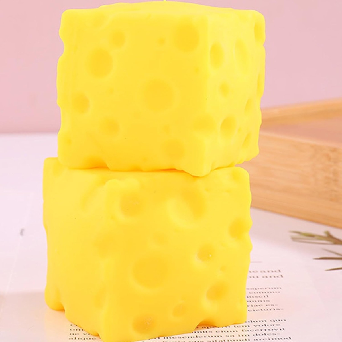 Cheese Stress Ball Squishy Toy - Office Furniture Table 评论和价格